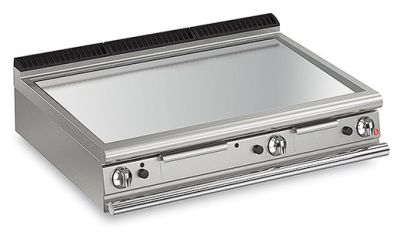 Baron Q70FTT/G1205 3 Burner Gas Fry Top With Smooth Chrome Plate And Thermostat Control